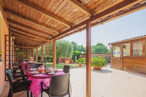 Photo 3 - Appartement de 2 chambres à Castelfranco di Sotto avec piscine et jardin