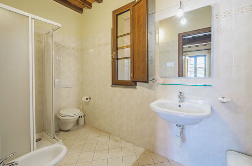 Foto 15 - Apartment mit 3 Schlafzimmern in Castelfranco di Sotto mit schwimmbad und garten