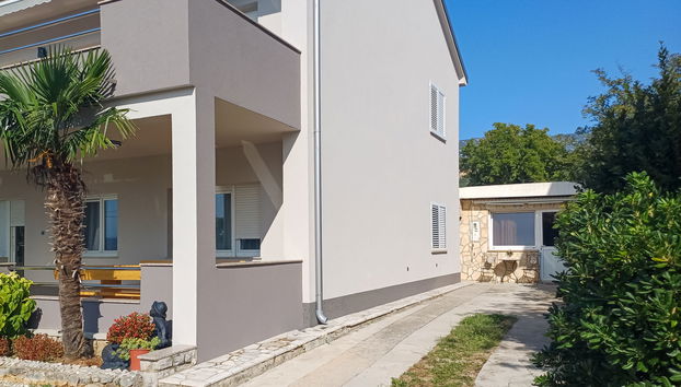 Apartment in Crikvenica mit garten und terrasse - Foto 5
