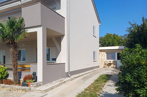 Foto 3 - Apartamento en Crikvenica con jardín y terraza