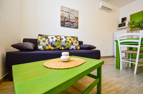 Foto 10 - Appartamento con 1 camera da letto a Senj con terrazza e vista mare