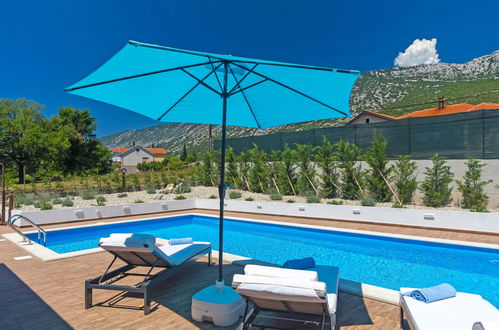 Foto 15 - Casa de 3 habitaciones en Vinodolska Općina con piscina privada y vistas al mar