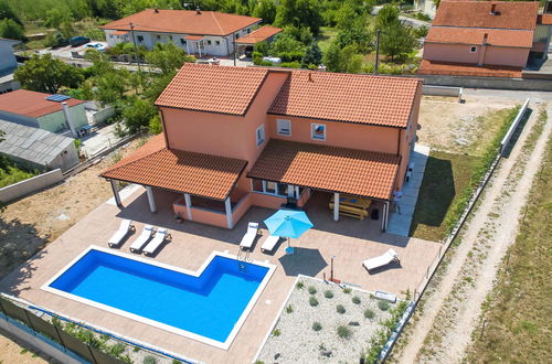 Foto 28 - Casa de 3 habitaciones en Vinodolska Općina con piscina privada y vistas al mar