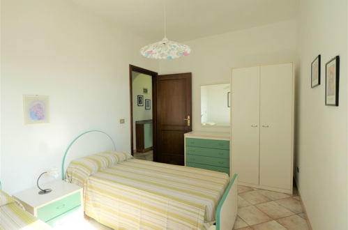 Foto 17 - Apartamento de 2 habitaciones en Capoliveri con jardín y vistas al mar