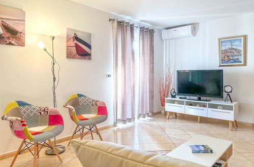 Photo 4 - 2 bedroom Apartment in Poreč with swimming pool and garden