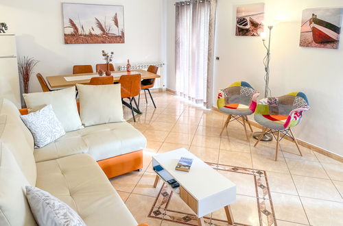 Photo 18 - 2 bedroom Apartment in Poreč with swimming pool and garden