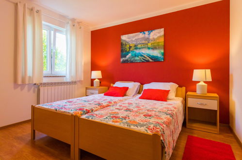 Foto 10 - Appartamento con 2 camere da letto a Poreč con piscina e vista mare