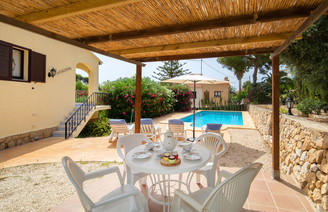 3 bedroom House in Benissa with private pool and garden - Photo 2