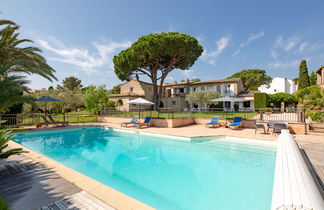 Foto 1 - Apartamento de 1 quarto em Sainte-Maxime com piscina e vistas do mar