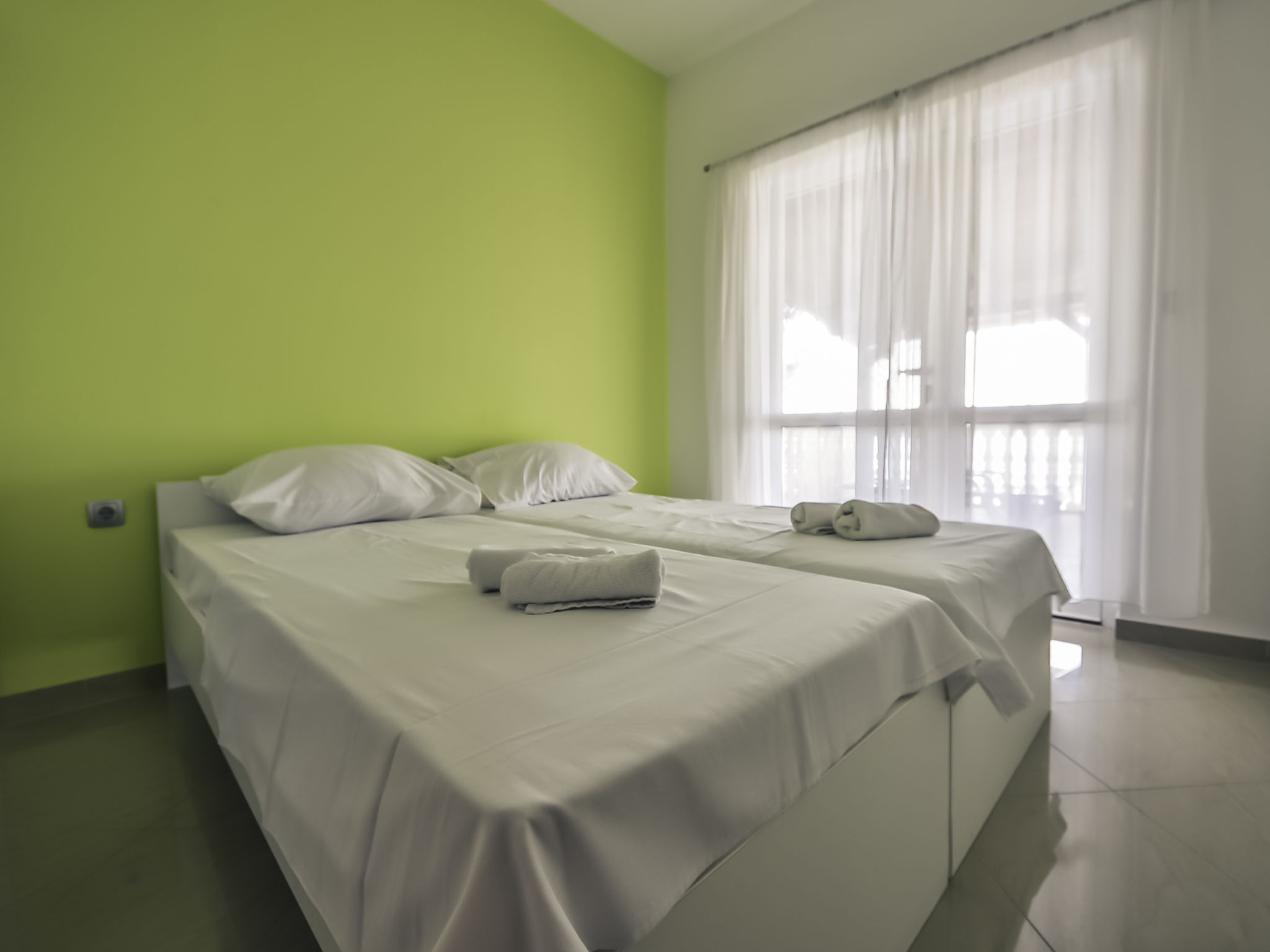 Foto 4 - Appartamento con 3 camere da letto a Jasenice con terrazza e vista mare