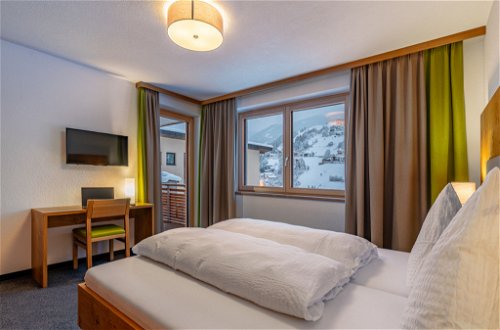 Foto 15 - Appartamento con 7 camere da letto a See con terrazza e vista sulle montagne