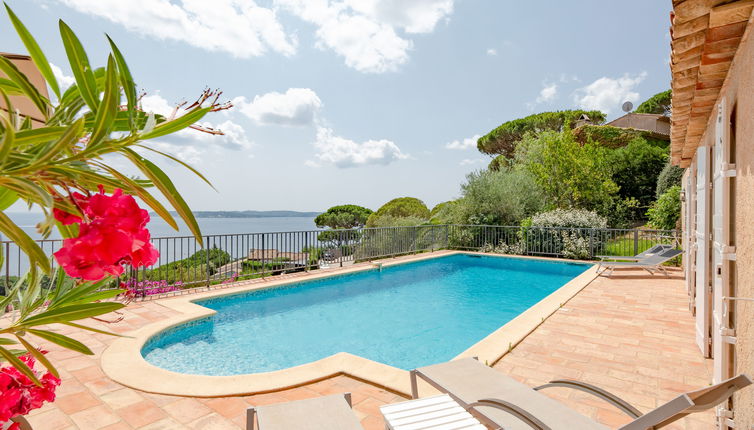 Foto 1 - Casa de 4 quartos em Sainte-Maxime com piscina privada e vistas do mar