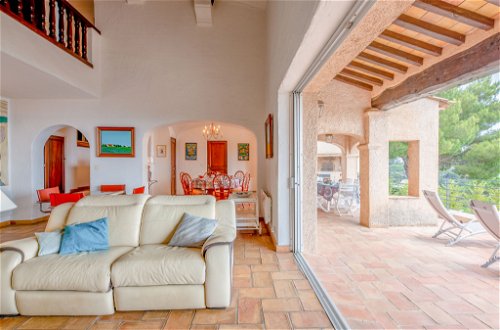 Photo 7 - 4 bedroom House in Sainte-Maxime with private pool and sea view