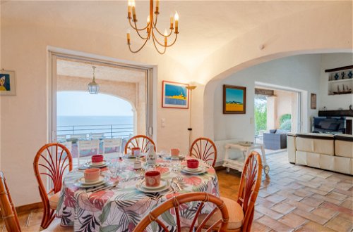 Foto 9 - Casa de 4 quartos em Sainte-Maxime com piscina privada e vistas do mar