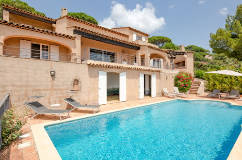 Foto 3 - Haus mit 4 Schlafzimmern in Sainte-Maxime mit privater pool und blick aufs meer