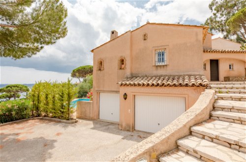 Foto 30 - Casa con 4 camere da letto a Sainte-Maxime con piscina privata e vista mare