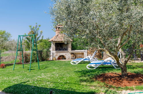 Photo 23 - Maison de 2 chambres à Umag avec piscine privée et jardin