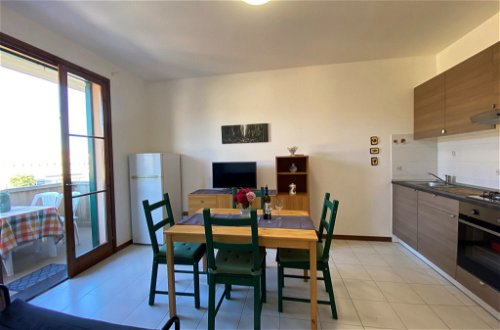 Foto 6 - Appartamento con 2 camere da letto a Rosignano Marittimo con vista mare