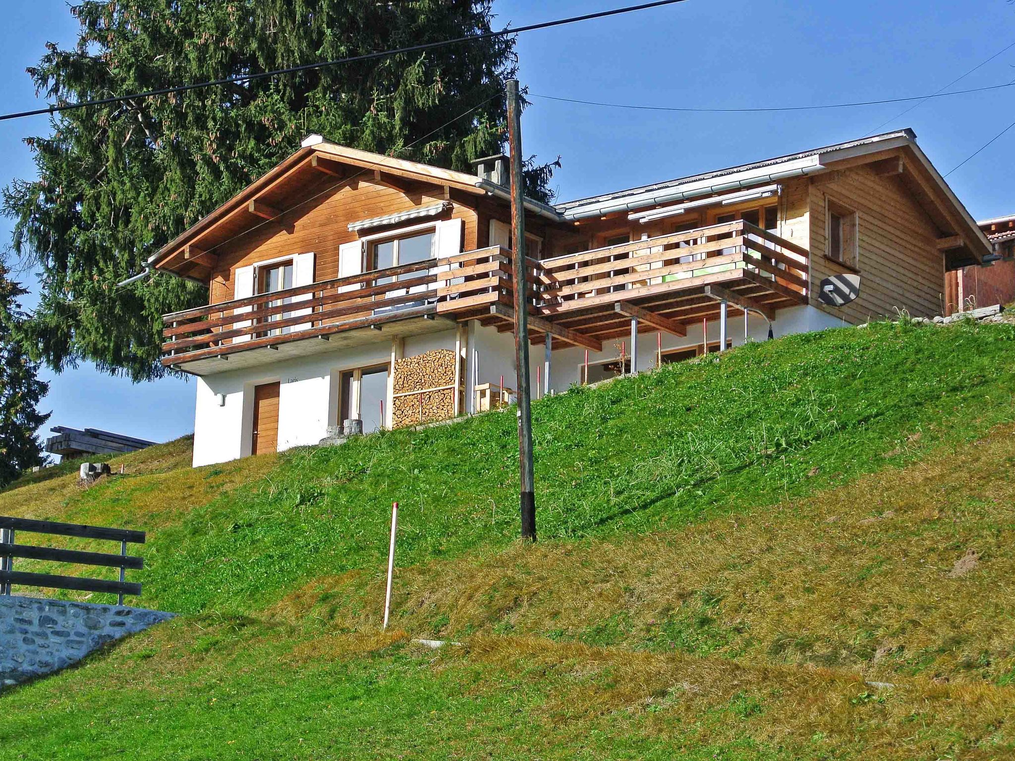 Foto 1 - Appartamento con 3 camere da letto a Luzein con sauna e vista sulle montagne