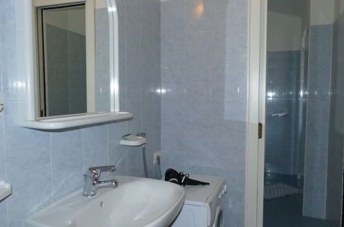 Photo 18 - Appartement de 2 chambres à Diano Castello avec piscine et vues à la mer