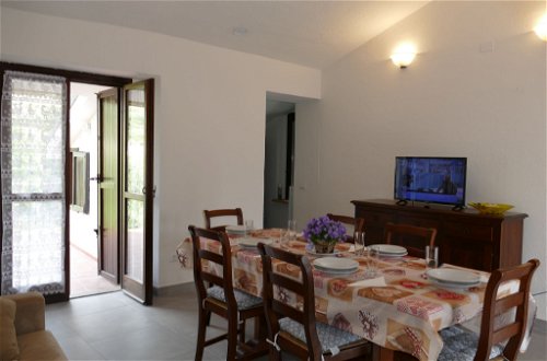 Foto 8 - Apartamento de 2 habitaciones en Diano Castello con piscina y vistas al mar