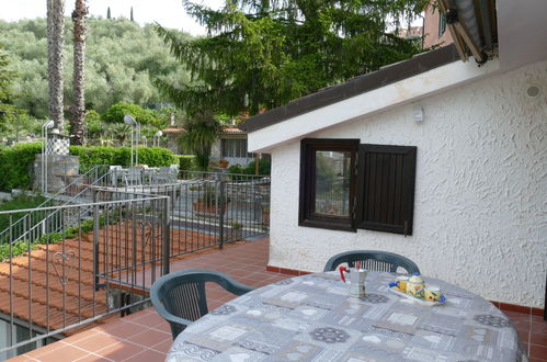 Photo 4 - Appartement de 2 chambres à Diano Castello avec piscine et jardin