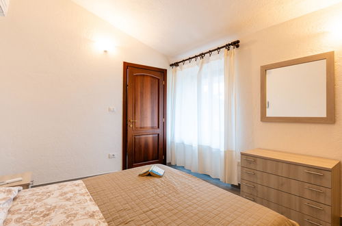 Foto 17 - Appartamento con 2 camere da letto a Diano Castello con piscina e giardino