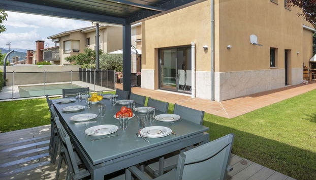 Casa de 5 quartos em Olot com piscina privada e jardim - Foto 3