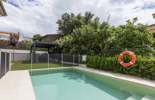 Casa de 5 quartos em Olot com piscina privada e jardim - Foto 15