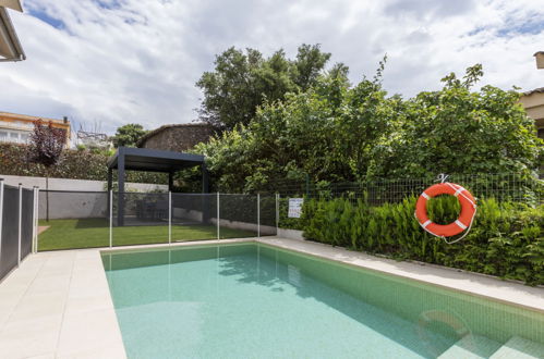 Foto 15 - Casa con 4 camere da letto a Olot con piscina privata e giardino