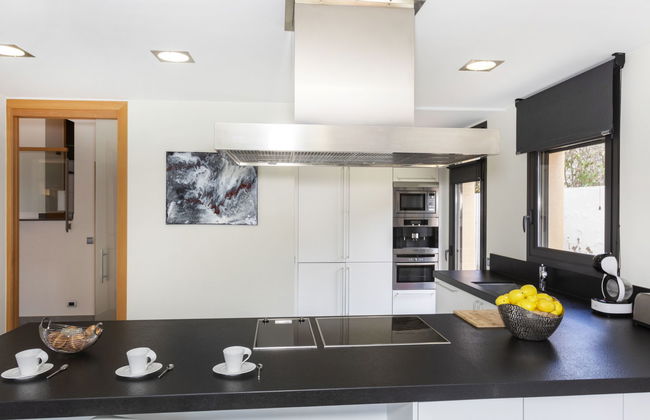 Casa de 5 quartos em Olot com piscina privada e jardim - Foto 9