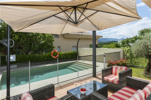 Foto 2 - Casa de 4 habitaciones en Olot con piscina privada y jardín