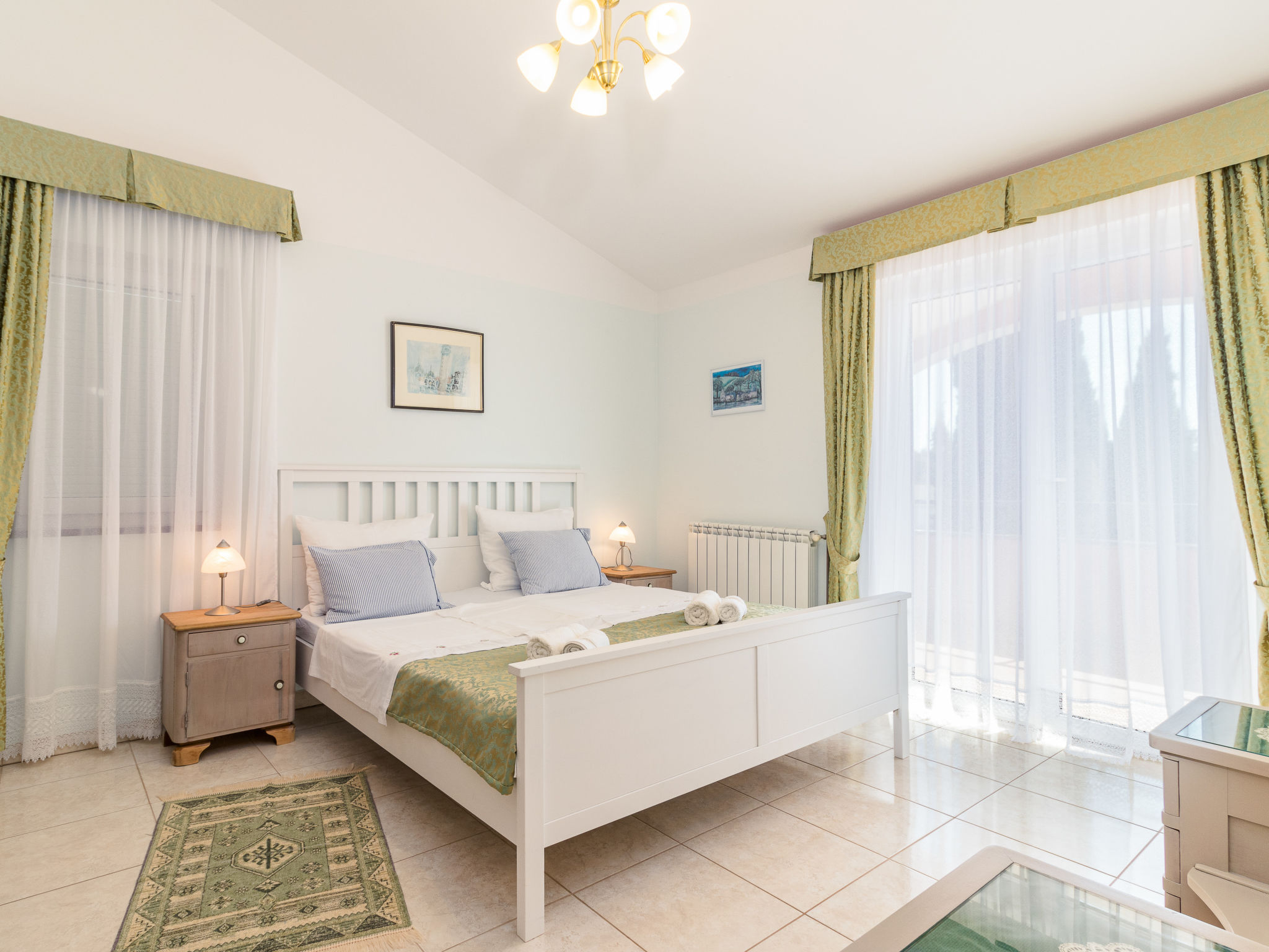 Foto 5 - Appartamento con 1 camera da letto a Poreč con piscina e vista mare