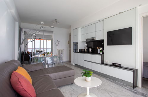 Foto 11 - Apartamento de 1 habitación en Cagnes-sur-Mer con terraza y vistas al mar