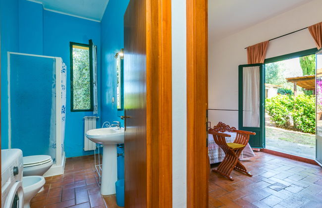 Apartamento de 2 quartos em Follonica com piscina e jardim - Foto 16