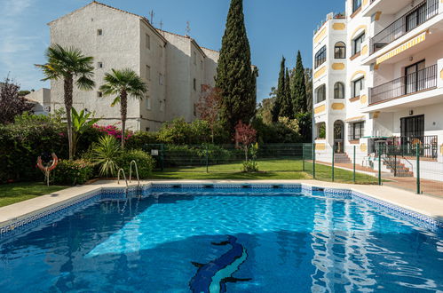 Foto 20 - Appartamento con 2 camere da letto a Mijas con piscina e vista mare