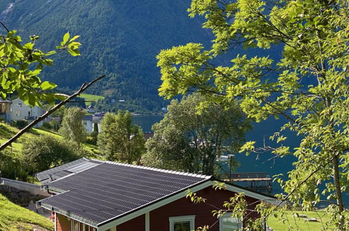 Foto 22 - Casa de 2 quartos em Balestrand com jardim e terraço