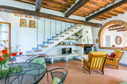 Photo 4 - 2 bedroom House in Casole d'Elsa with private pool and garden