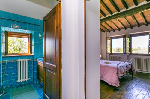 Foto 32 - Haus mit 2 Schlafzimmern in Casole d'Elsa mit privater pool und garten