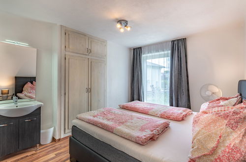 Foto 15 - Appartamento con 3 camere da letto a Velden am Wörther See con giardino e terrazza