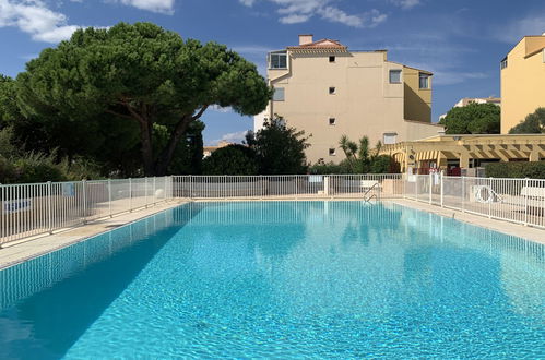 Photo 22 - 2 bedroom Apartment in Agde with swimming pool and sea view