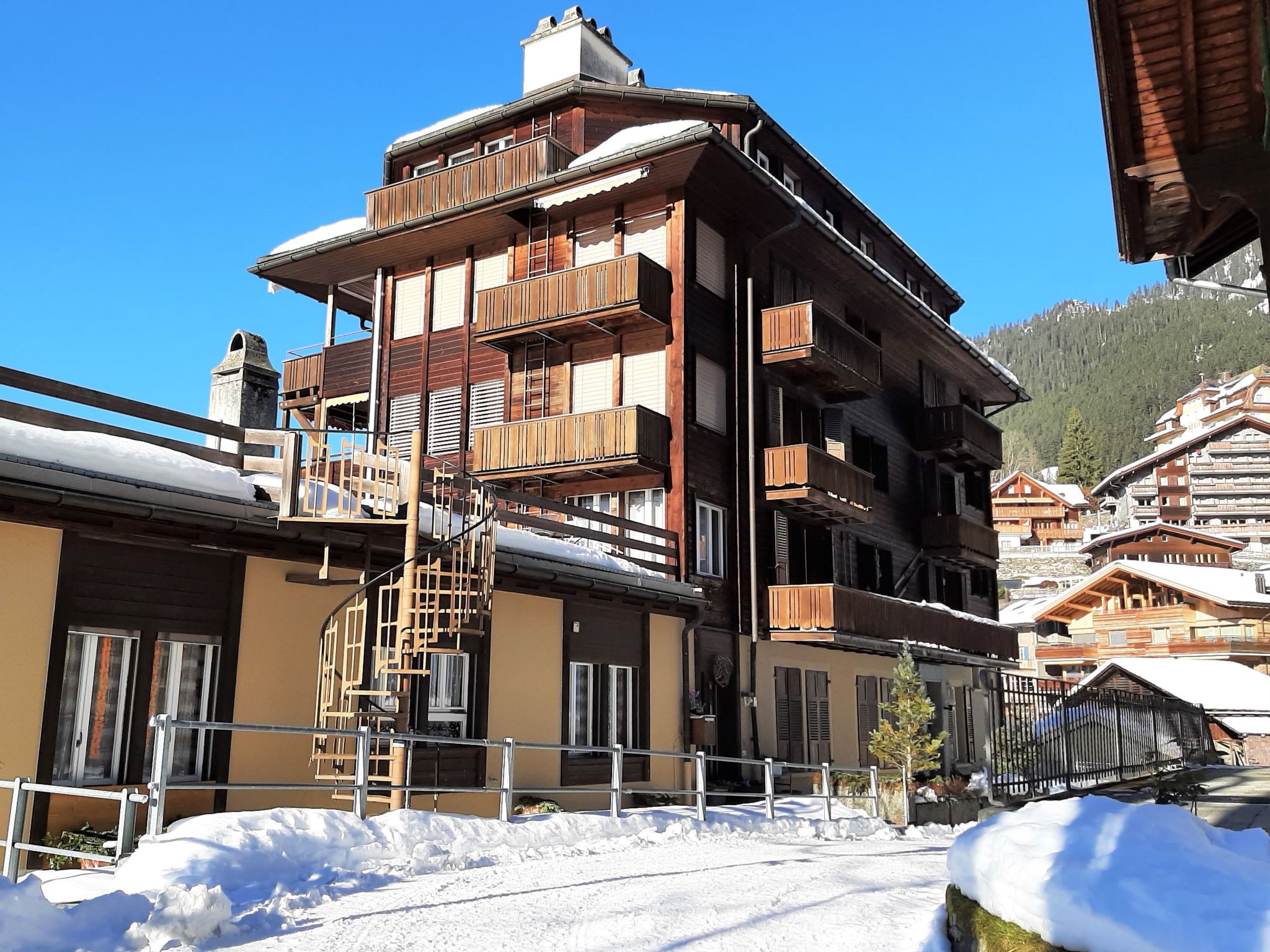 Foto 19 - Apartment mit 2 Schlafzimmern in Lauterbrunnen mit blick auf die berge