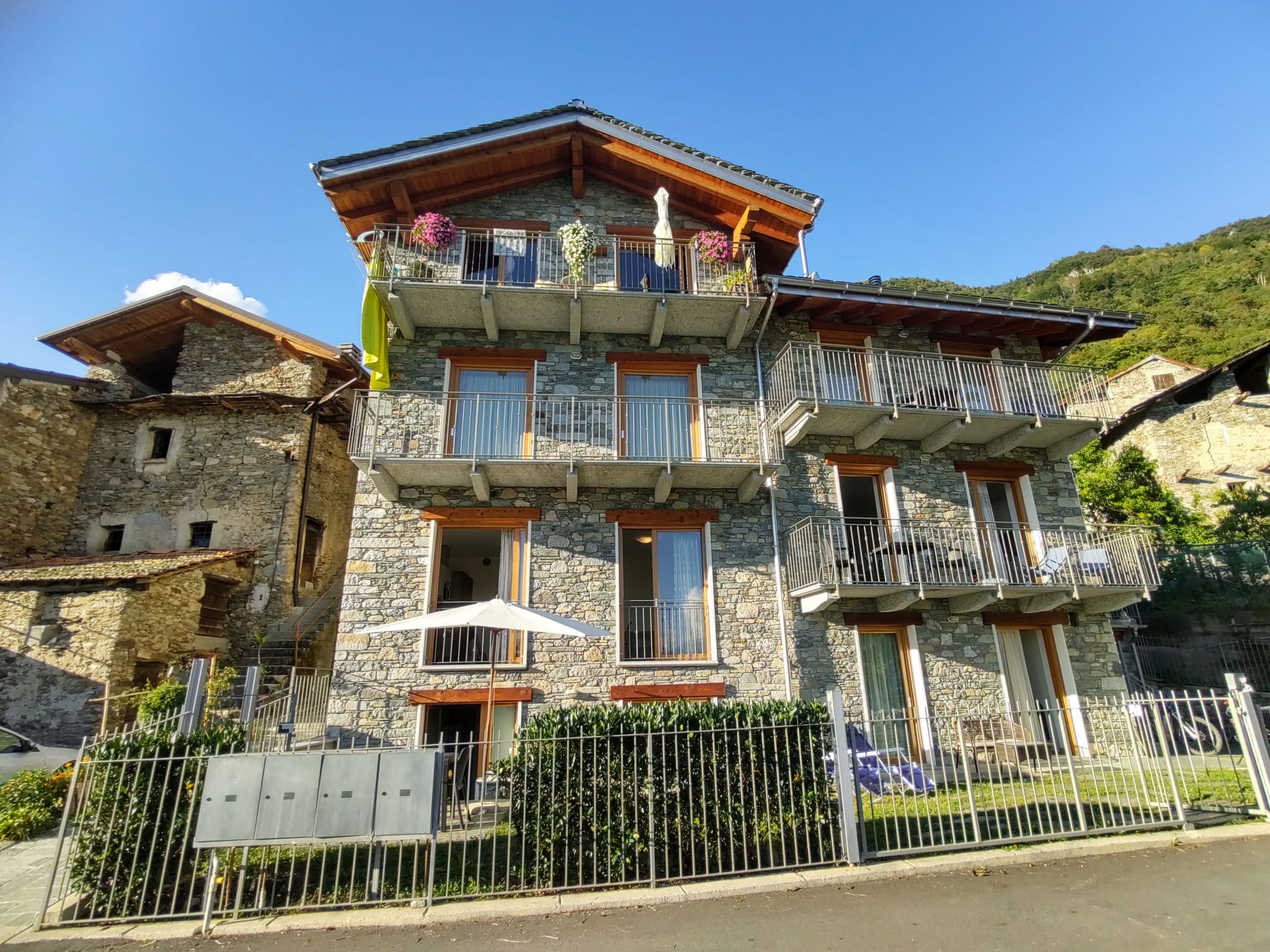 Photo 20 - Appartement de 2 chambres à Gravedona ed Uniti avec jardin