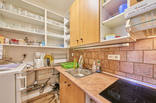 Foto 9 - Casa con 4 camere da letto a Úhlejov con piscina privata e giardino