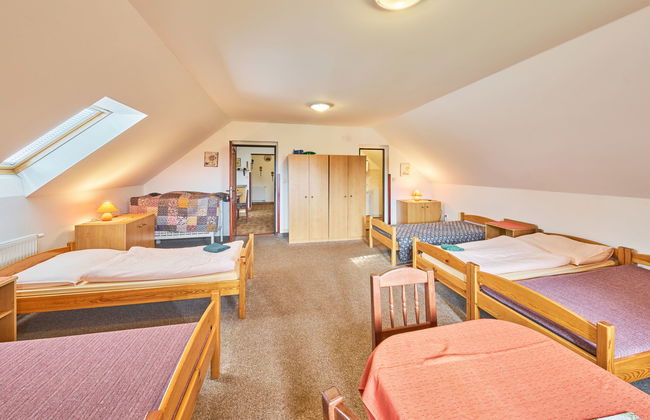 Casa de 4 quartos em Úhlejov com piscina privada e jardim - Foto 16