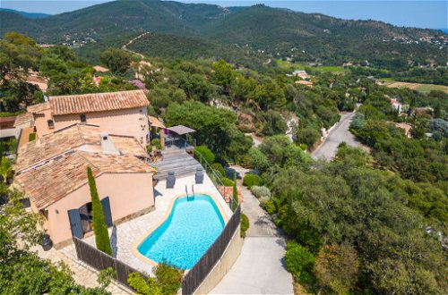 Photo 24 - 3 bedroom House in Bormes-les-Mimosas with private pool and sea view