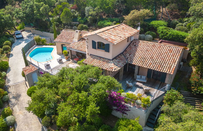 Casa con 4 camere da letto a Bormes-les-Mimosas con piscina privata e giardino - Foto 2