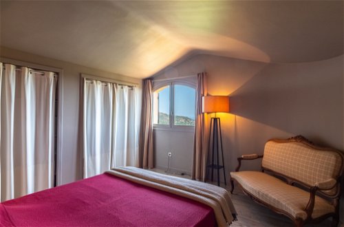 Foto 13 - Casa con 3 camere da letto a Bormes-les-Mimosas con piscina privata e vista mare