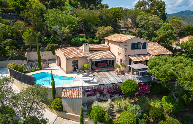 Casa con 4 camere da letto a Bormes-les-Mimosas con piscina privata e giardino - Foto 1