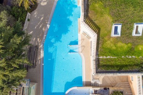 Foto 31 - Apartamento de 2 quartos em Sainte-Maxime com piscina e vistas do mar
